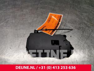Volvo S40 Tank flap lock motor O29129 photo 2