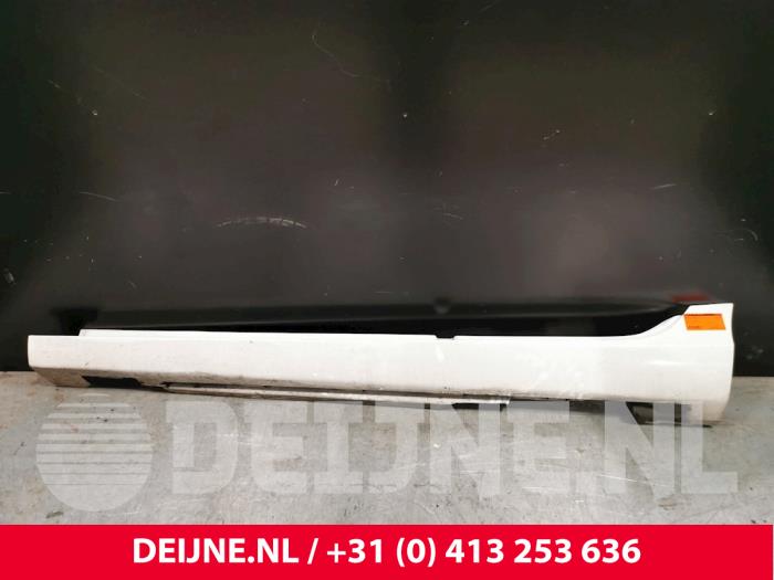 Volvo V40 Seitenschürze links O29158