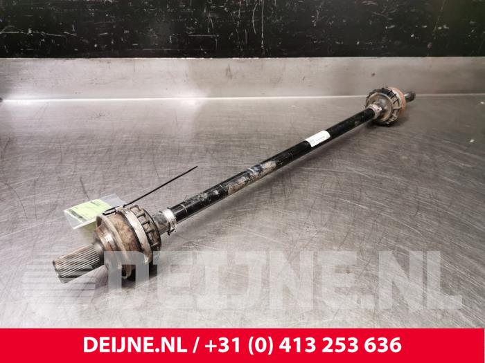Gebruikte Aandrijfas rechts-achter Volvo V90 Cross Country (PZ) 2.0 D4 16V AWD Prijs € 120,00 Margeregeling aangeboden door van Deijne Onderdelen Uden B.V.