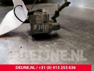 Volvo S80 Xenon hoogteregelaar O29556 foto 2