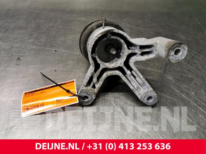 Gebruikte Motorrubber Volvo S80 (AR/AS) 4.4 V8 32V AWD Prijs € 25,00 Margeregeling aangeboden door van Deijne Onderdelen Uden B.V.