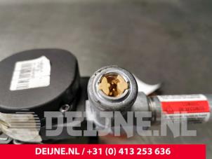 Volvo S80 Veiligheidsgordel links-achter O29575 foto 3