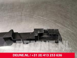 Volvo V90 Bumpersteun midden-achter O29654 foto 3
