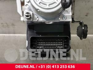 Volvo V90 ABS Pumpe O29744 foto 3
