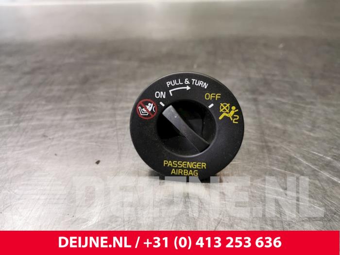 Volvo V90 Airbag Schalter O29750