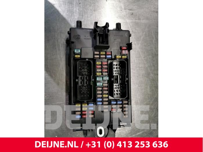 Volvo V90 Sicherungskasten O29820