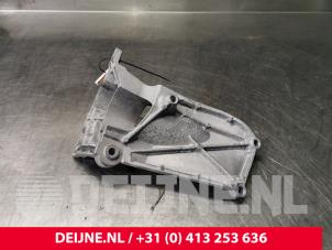 Volvo V90 Auspuffstütze O29826 foto 2