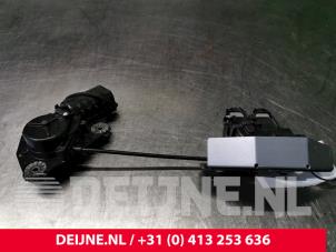 Volvo V90 Tailgate lock mechanism O29830 photo 2