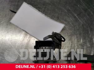 Volvo V90 Xenon height adjustment O29842 photo 3