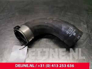 Gebruikte Intercooler Slang Volvo V90 II (PW) 2.0 D4 16V Prijs € 30,00 Margeregeling aangeboden door van Deijne Onderdelen Uden B.V.