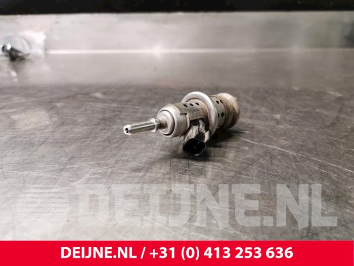 Gebruikte Injector adblue Volvo V90 Cross Country (PZ) 2.0 D4 16V AWD Prijs € 50,00 Margeregeling aangeboden door van Deijne Onderdelen Uden B.V.