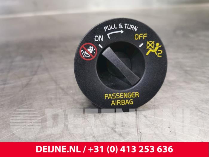 Volvo XC90 Airbag switch O30080
