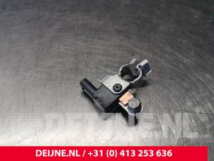 Gebruikte Accu sensor Volvo XC90 II 2.0 D5 16V AWD Prijs € 40,00 Margeregeling aangeboden door van Deijne Onderdelen Uden B.V.