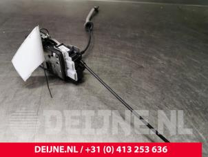 Volvo XC90 Door lock mechanism 4-door, front left O30293 photo 2