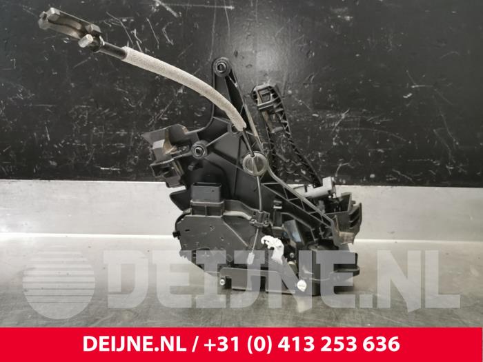 Volvo V70 Deurslot Mechaniek 4Deurs rechts-achter O30308