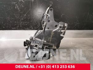 Volvo V70 Deurslot Mechaniek 4Deurs rechts-achter O30308 foto 2