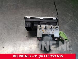 Volvo XC90 ABS pump O30566 photo 2