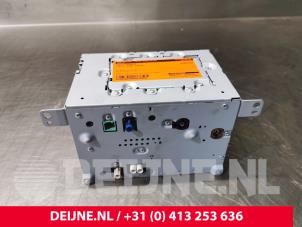 Gebruikte Radio module Volvo XC90 II 2.0 D5 16V AWD Prijs € 975,00 Margeregeling aangeboden door van Deijne Onderdelen Uden B.V.