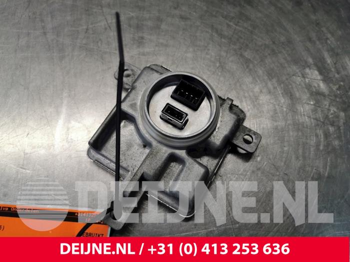 Volvo V40 Xenon-Starter O30636
