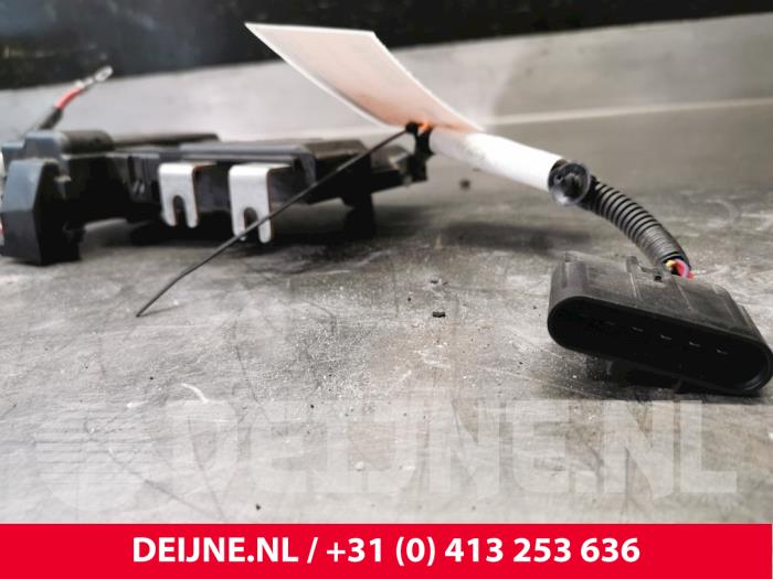 Start/Stop computer van een Volvo V70 (BW) 2.0 D2 Geartronic 16V 2016