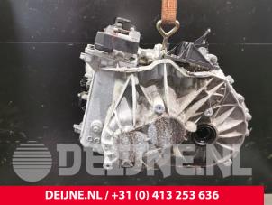 Gebruikte Versnellingsbak Volvo V40 (MV) 2.0 D4 16V Prijs € 400,00 Margeregeling aangeboden door van Deijne Onderdelen Uden B.V.