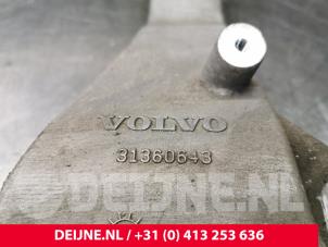 Volvo XC90 Achsschenkel rechts vorne O30738 foto 3