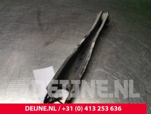 Volvo XC90 Lower wishbone, rear right O30743 photo 2