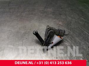 Volvo XC90 Xenon hoogteregelaar O30831 foto 2