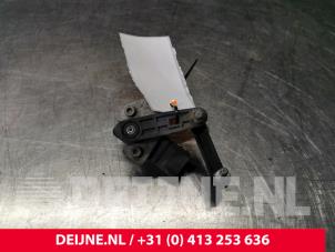 Volvo XC90 Xenon hoogteregelaar O30832 foto 2
