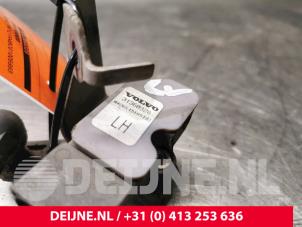 Volvo XC90 Xenon hoogteregelaar O30832 foto 3