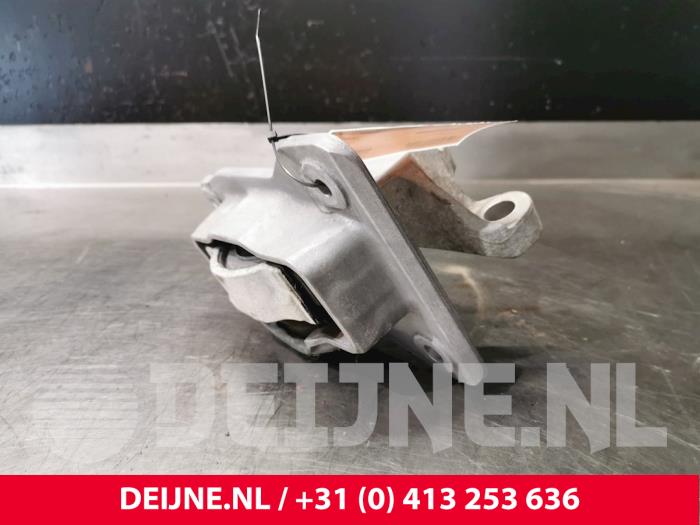 Volvo XC90 Engine mount O30845