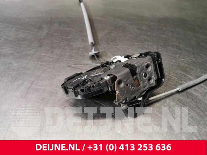 Volvo XC60 Deurslot Mechaniek 4Deurs rechts-voor O30938