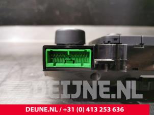 Volvo V60 Heater control panel O31021 photo 3