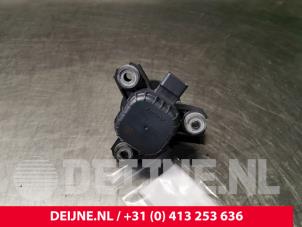 Volvo V60 Additional water pump O31027 photo 2