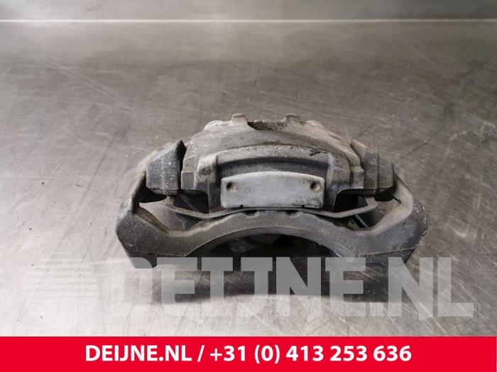 Volvo V60 Remklauw (Tang) rechts-voor O31155