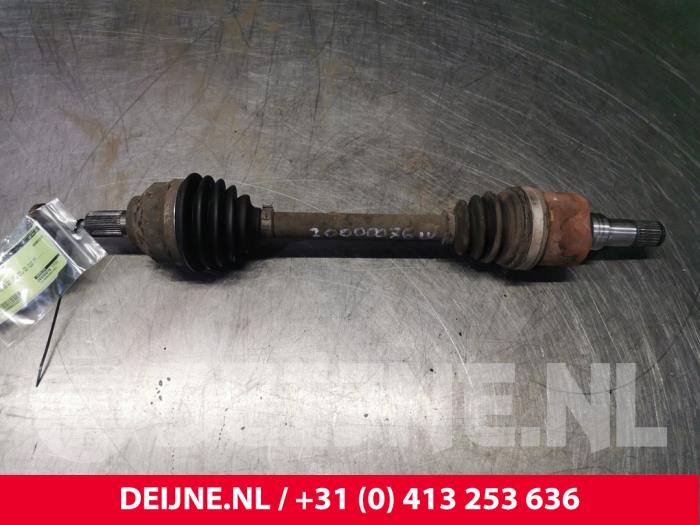 Volvo V50 Front drive shaft, left O31217
