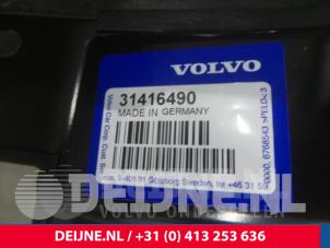 Volvo V40 Front panel O9990000002 photo 3
