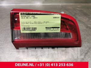 Gebruikte Achterlicht links Volvo S60 II (FS) 2.0 D3 20V Prijs € 25,00 Margeregeling aangeboden door van Deijne Onderdelen Uden B.V.