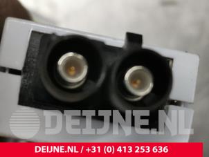 Volvo XC60 Antenne Versterker O31740 foto 3