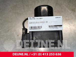 Gebruikte ABS Pomp Volvo S80 (TR/TS) 2.4 SE 20V 170 Prijs € 75,00 Margeregeling aangeboden door van Deijne Onderdelen Uden B.V.