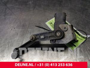 Volvo XC90 Xenon hoogteregelaar O31946 foto 3