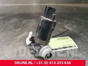 Volvo XC90 Windscreen washer pump O31964 photo 3