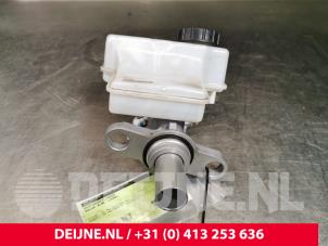 Volvo XC90 Hoofdremcilinder O32000 foto 3