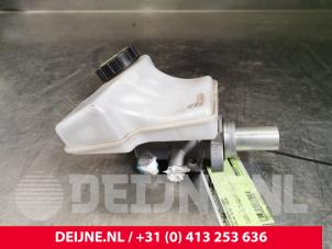 Volvo XC90 Hoofdremcilinder O32000 foto 2