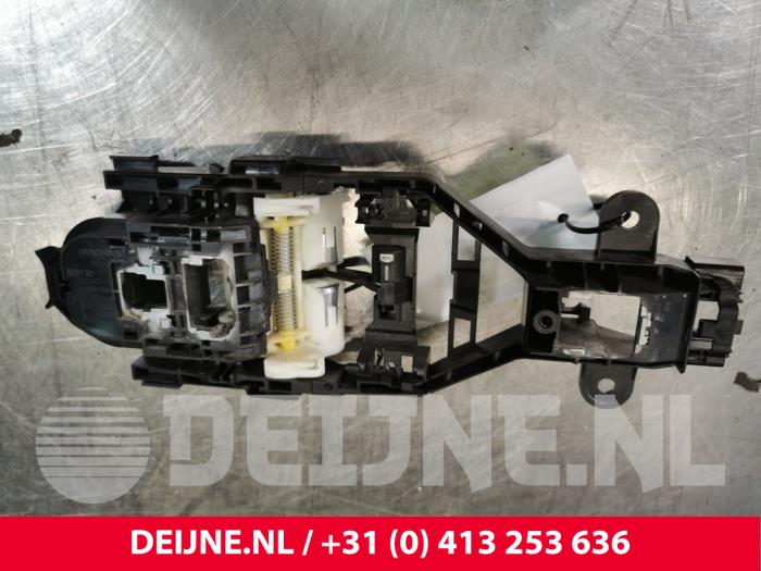 Volvo XC90 Portiergreep 4Deurs rechts-achter O32013