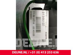 Volvo V60 Start/Stop computer O32071 photo 3