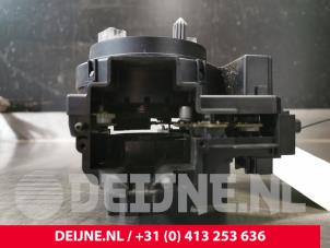 Volvo XC90 Steering column stalk O32097 photo 2