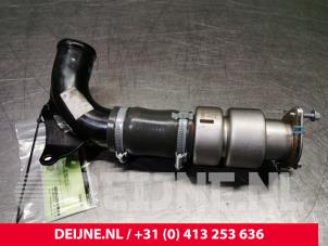 Gebruikte Intercooler Buis Volvo V40 (MV) 1.6 D2 Prijs € 30,00 Margeregeling aangeboden door van Deijne Onderdelen Uden B.V.