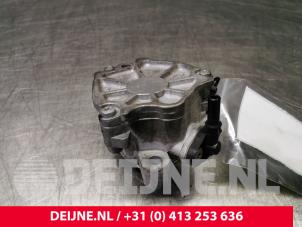 Volvo V40 Vakuumpumpe (Diesel) O32205 foto 3