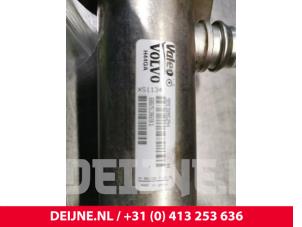 Volvo V70 EGR koeler O32256 foto 2